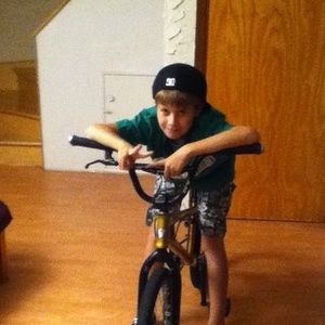 Meet your Posher, Samuel